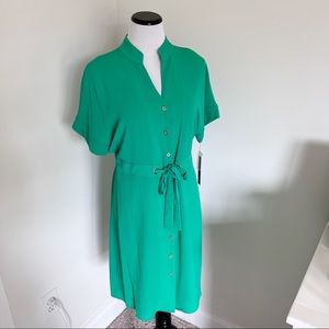NEW Maggie London Crepe Short Sleeve Split Neck Belted Green Button Down Dress